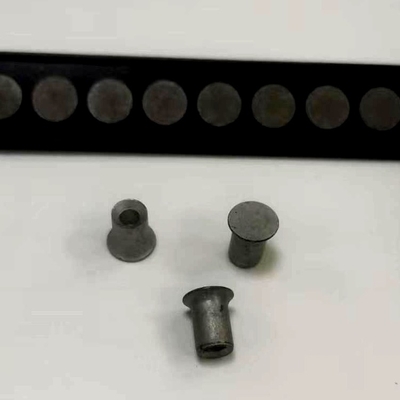 De zelf Doordringende Klinknagels Dacromet beëindigen Zelf Doordringende Klinknagels 7.45mm Hoofd 3.1mm Binnengat