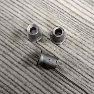 De zelf Doordringende Klinknagels Met hoge weerstand van het Klinknagels Zelf Doordringende Roestvrije staal 5.3x4mm Gezandstraalde 5.3x5mm