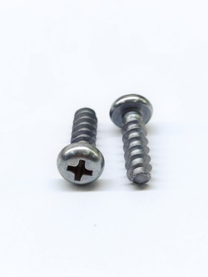 Zink-nikkellegering Phillips Pan Head zelfkoppelende schroeven voor kunststoffen M5*16
