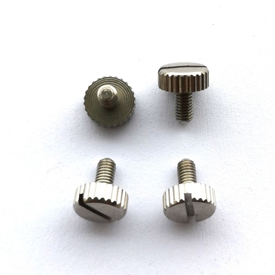 M2.5X6 het gekartelde gepassiveerde hoofd van de roestvrij staalmachine Schroeven